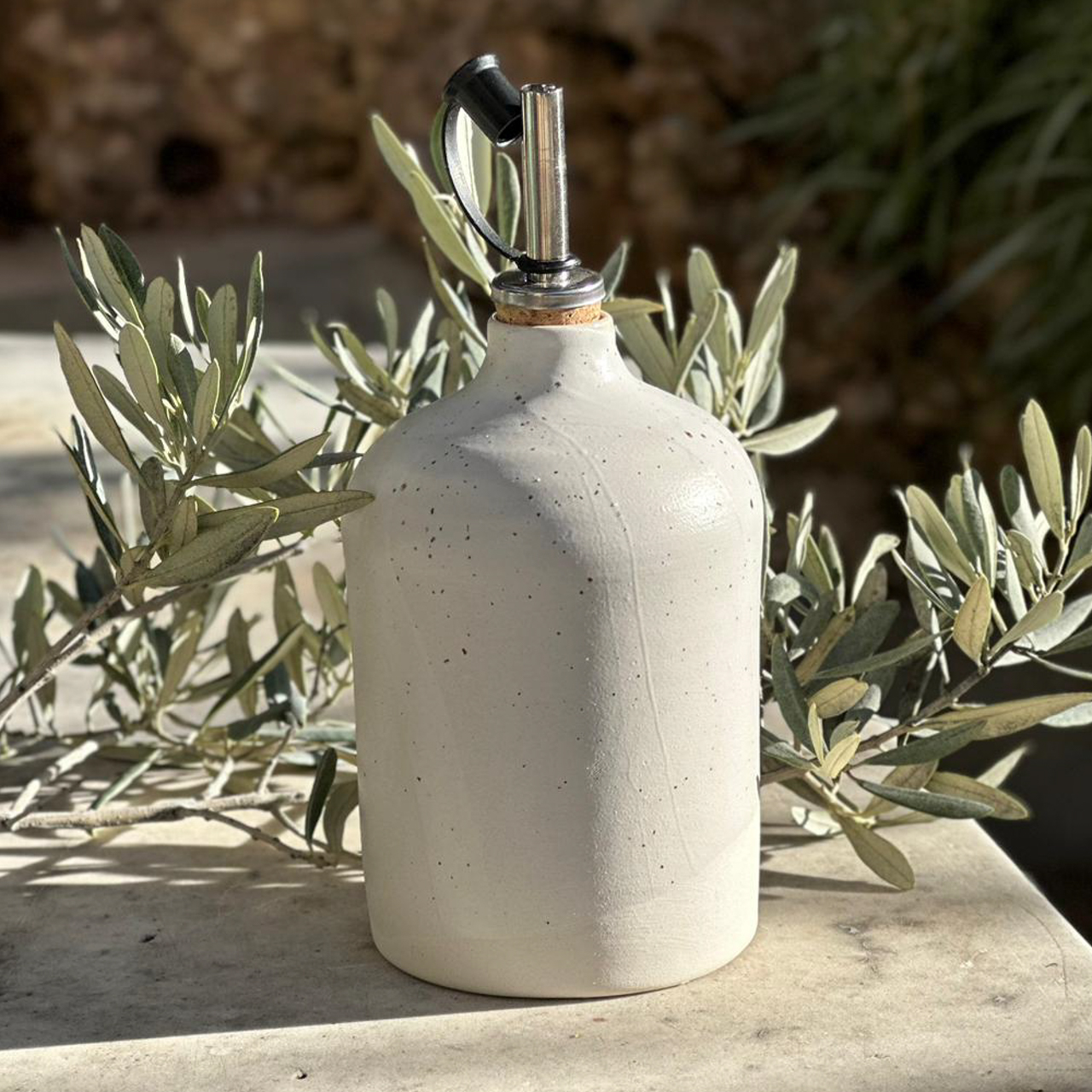 huilier-ceramique-artisanal Huilier céramique entièrement fait à la main à Aubagne